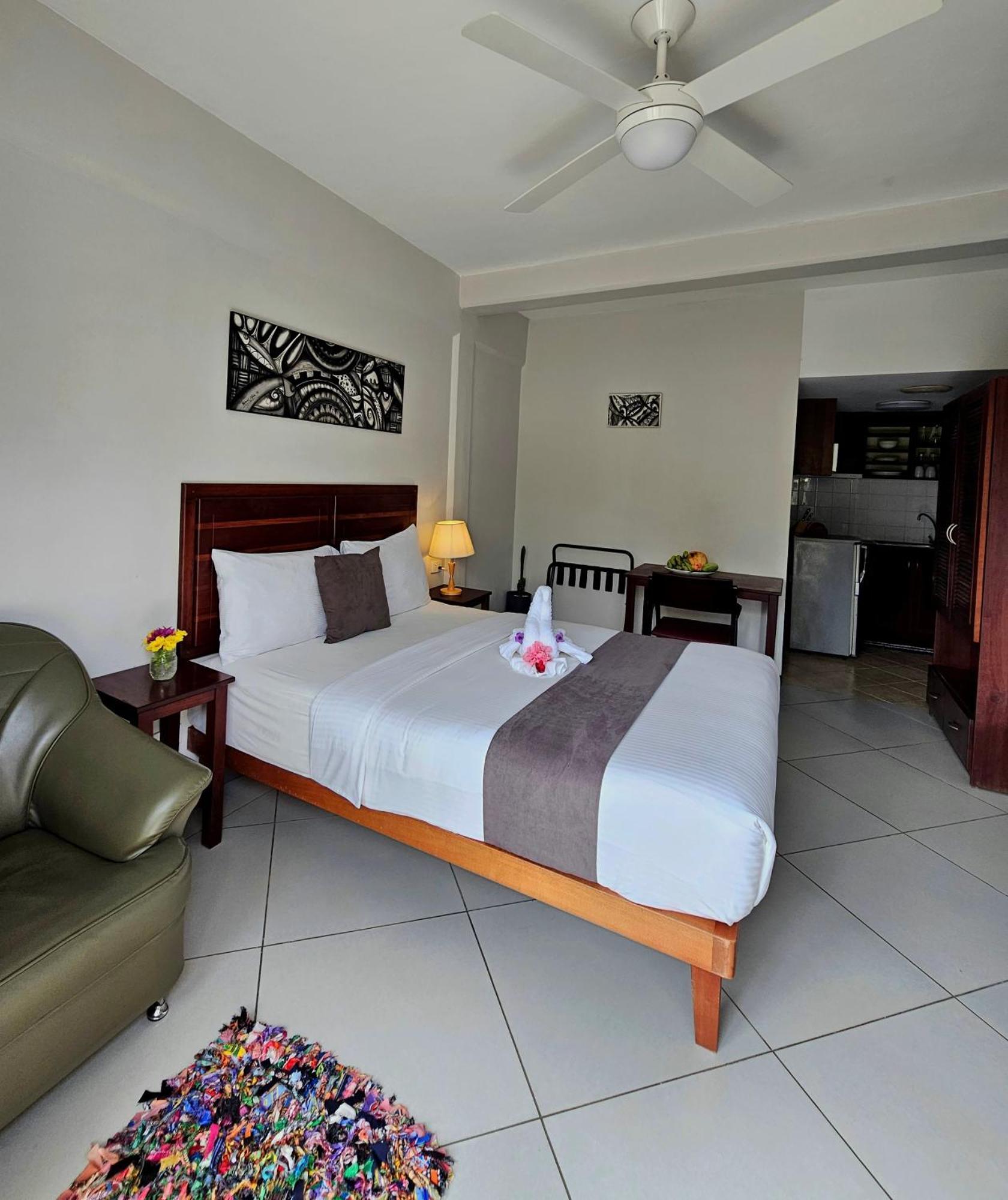 Sanalae Apartments Honiara Esterno foto