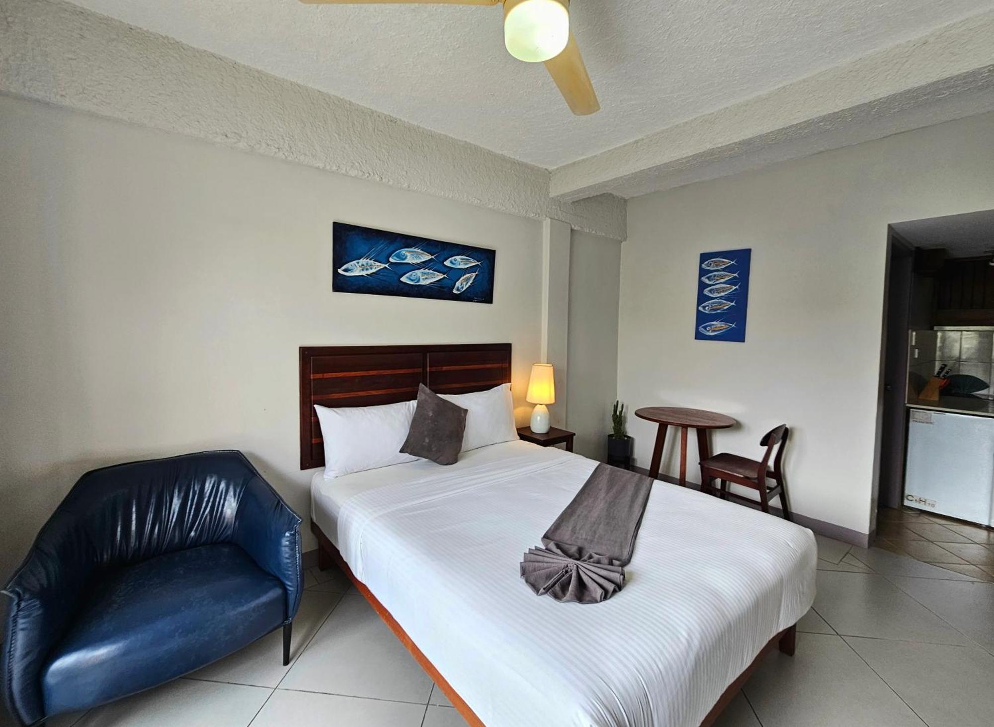 Sanalae Apartments Honiara Esterno foto